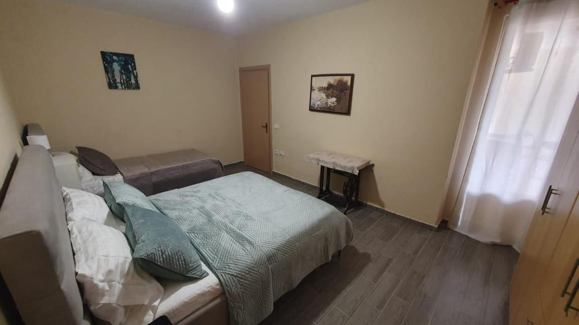 Moza Leilighet Tiranë