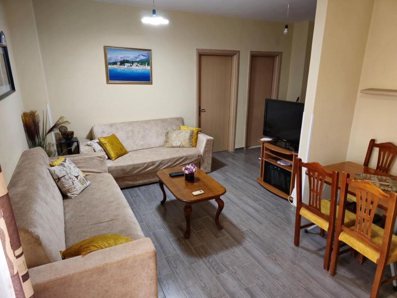 Moza Leilighet Tiranë
